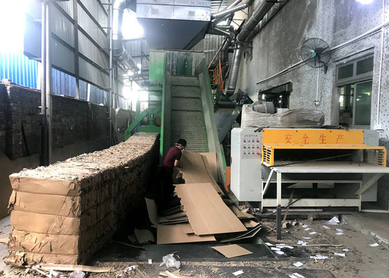 Processo de produção de triturador ondulado para a embalagem de embalagem tamanho 250 * 1500mm