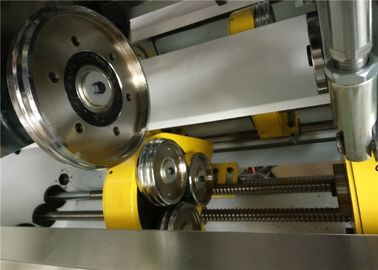 O NC datilografa a máquina fina do marcador da talhadeira da lâmina para cortar o cartão vincando
